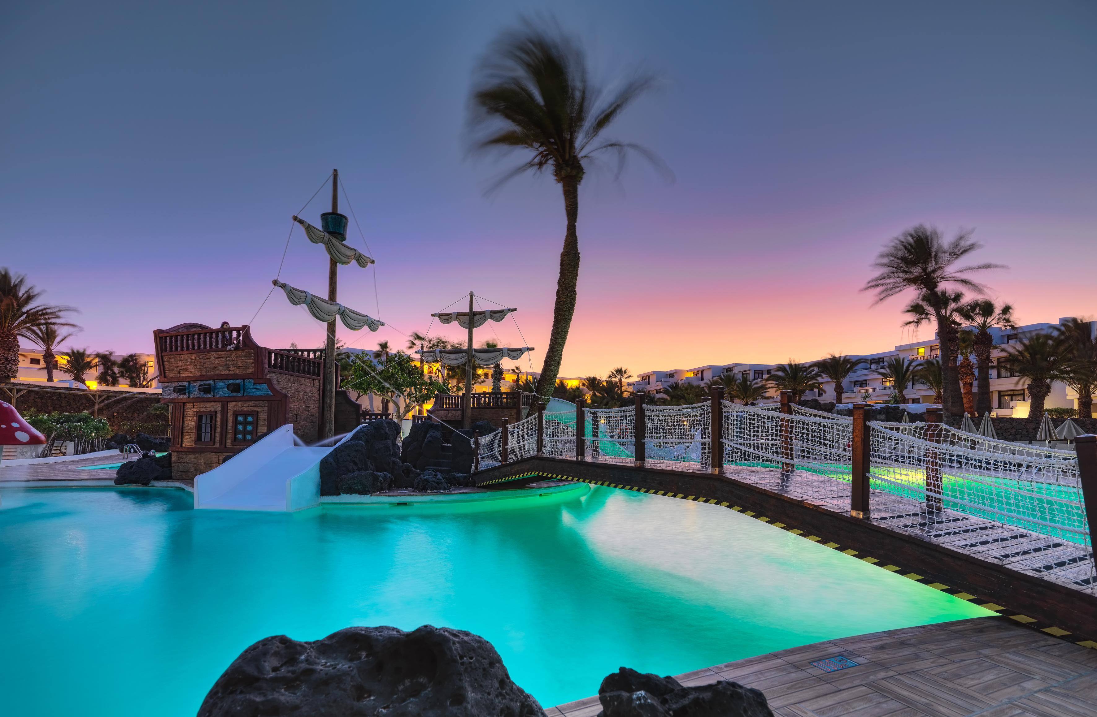 קוסטה טגוויסה H10 Suites Lanzarote Gardens מראה חיצוני תמונה