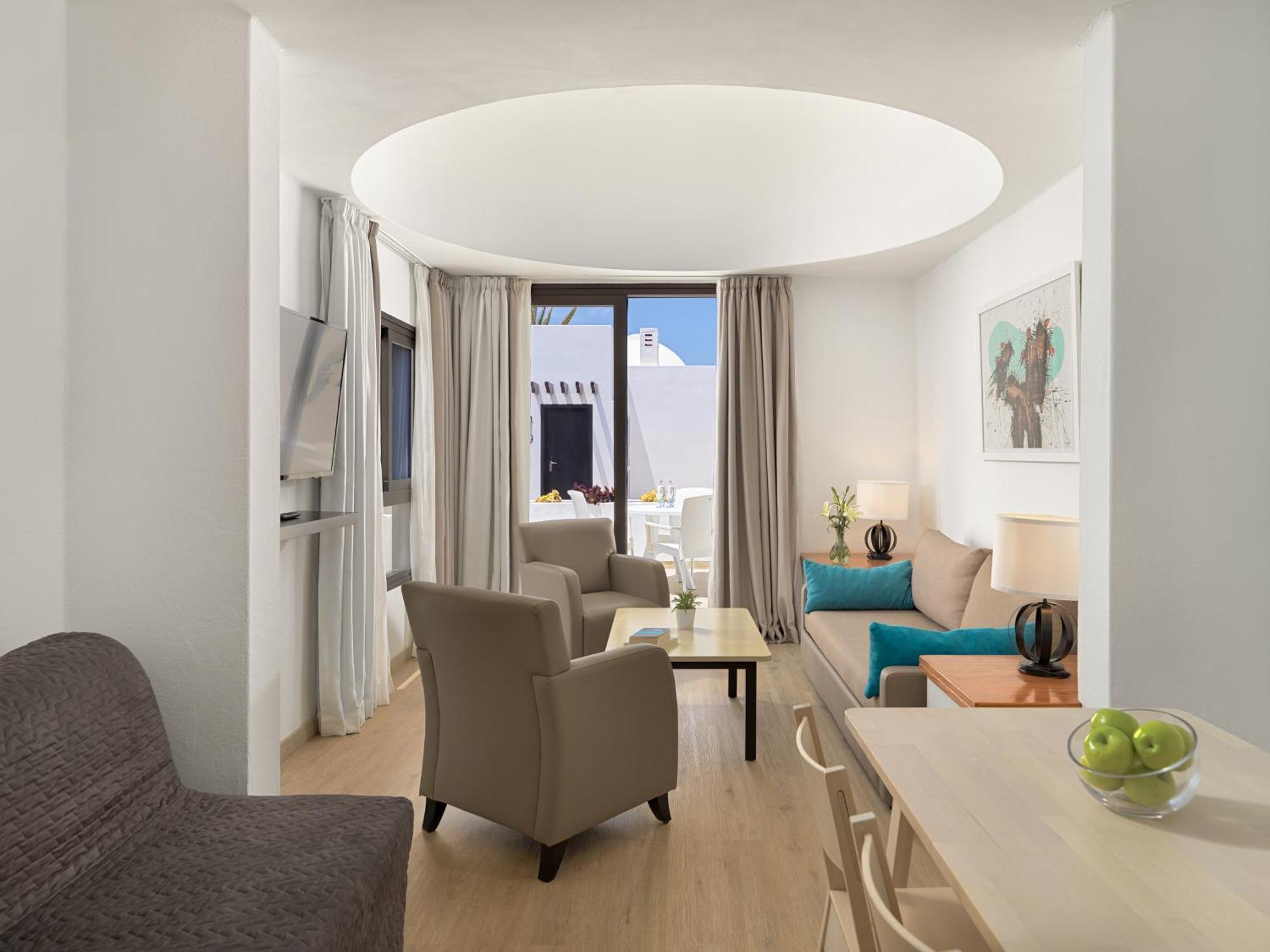 קוסטה טגוויסה H10 Suites Lanzarote Gardens מראה חיצוני תמונה
